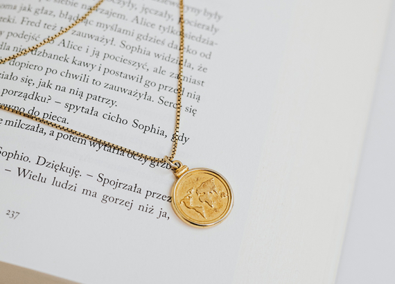 pexels-karolina-grabowska-4889719