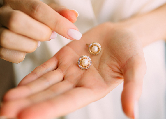 pexels-dmitry-zvolskiy-1721937